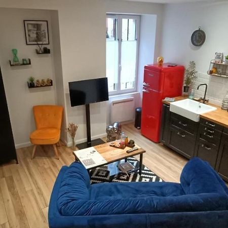 Studio Atypique Immeuble De 1820 Fumel Екстериор снимка